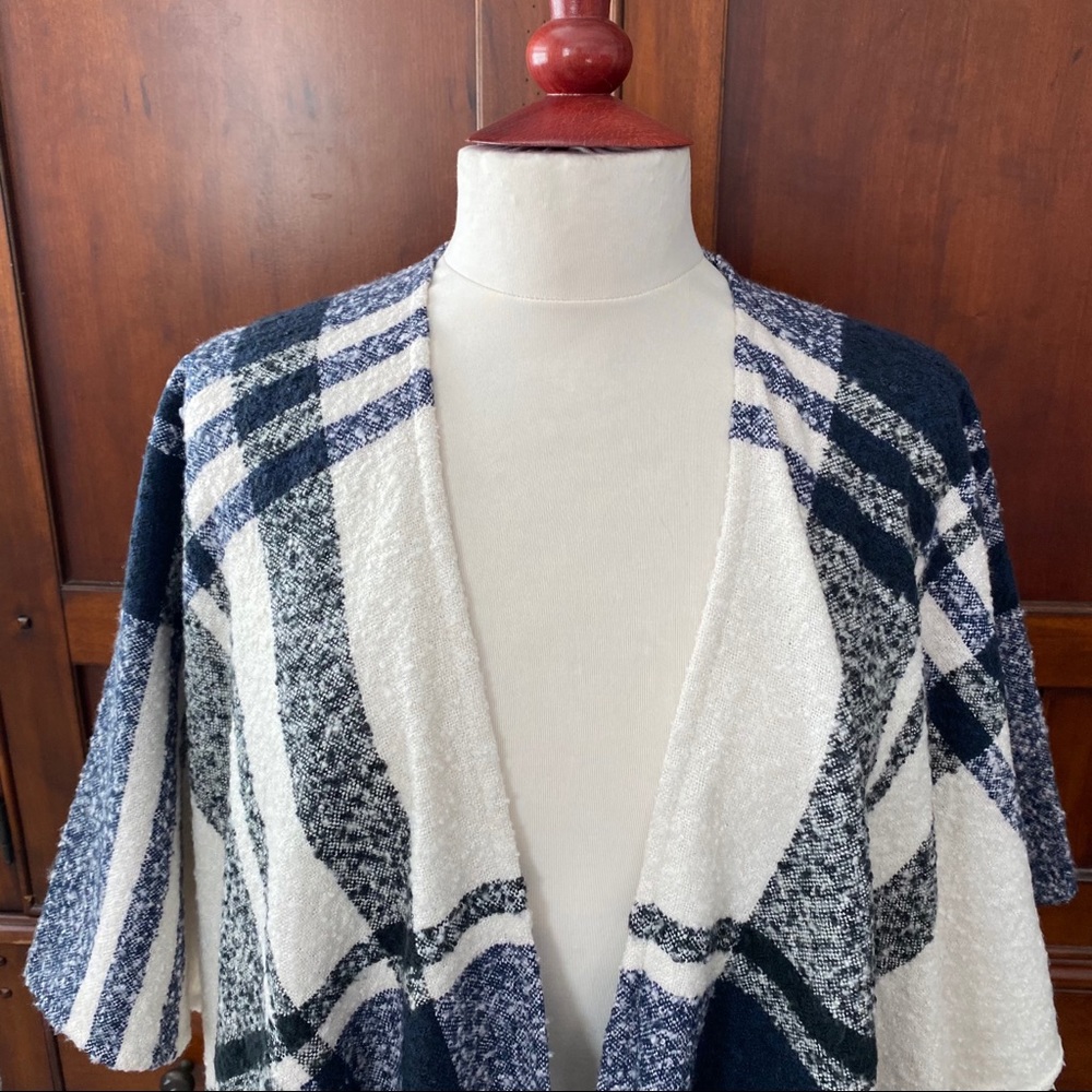 Sweater Wrap - Picture 2 of 8